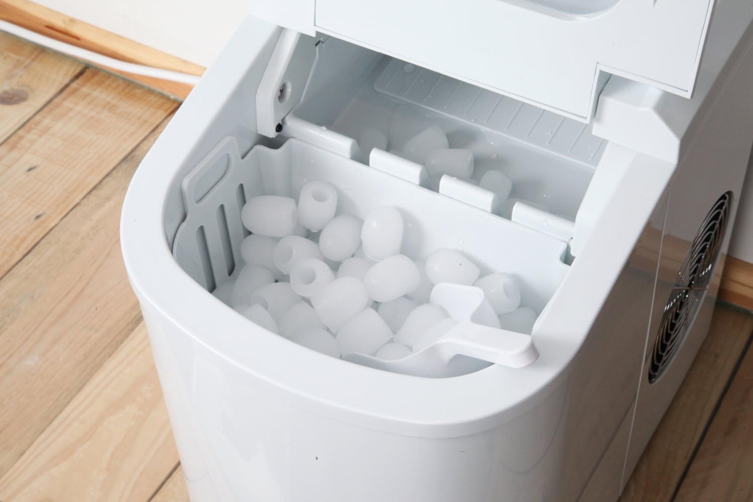 Ice Maker Daily